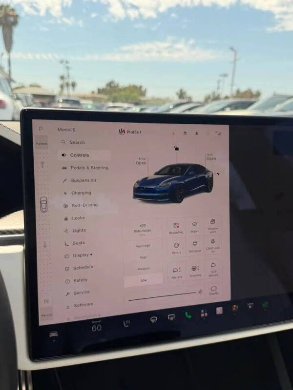 2023 Tesla Model S Plaid