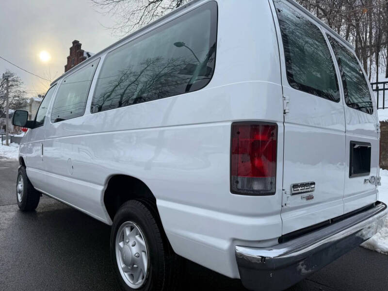 2013 Ford E-Series E-350 SD XLT
