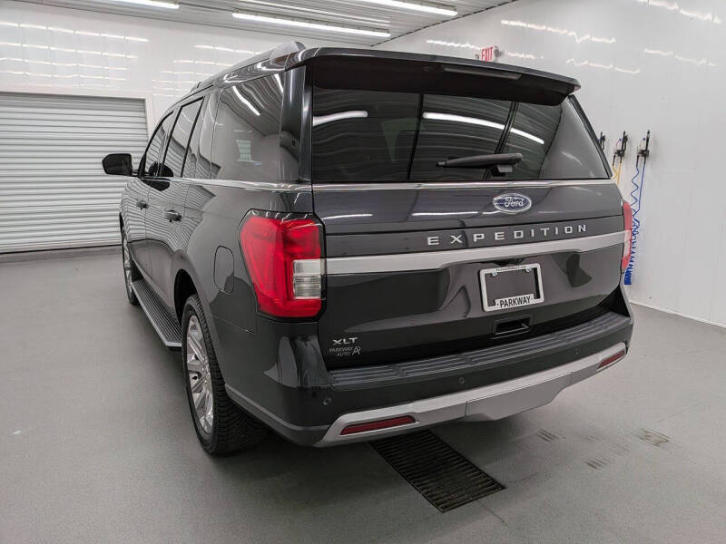 2022 Ford Expedition XLT