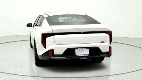 2025 Kia K4 GT-Line