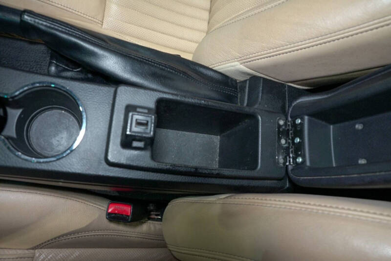 2005 Ford Thunderbird Deluxe
