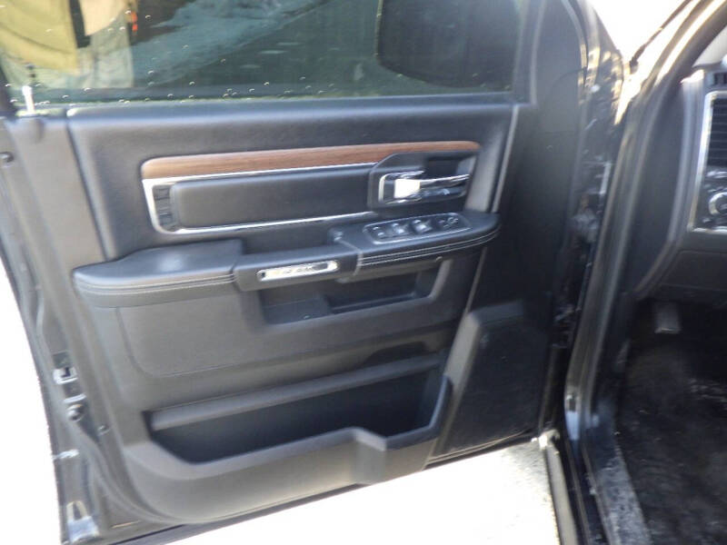 2017 RAM 1500 Laramie