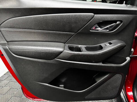 2022 Chevrolet Traverse LT Cloth