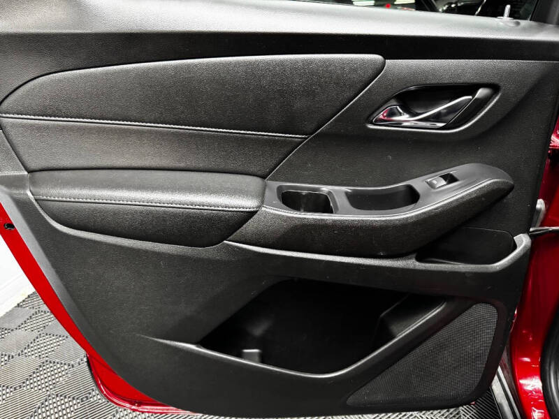 2022 Chevrolet Traverse LT Cloth