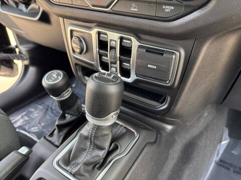 2025 Jeep Gladiator Sport