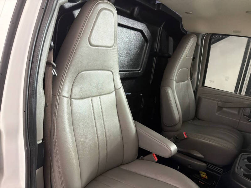 2021 Chevrolet Express 2500