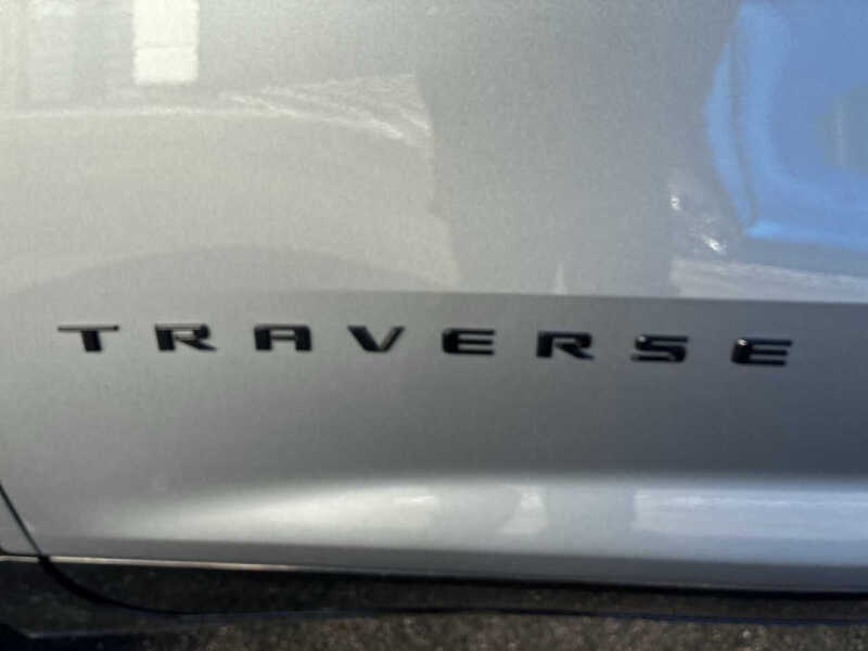 2025 Chevrolet Traverse RS