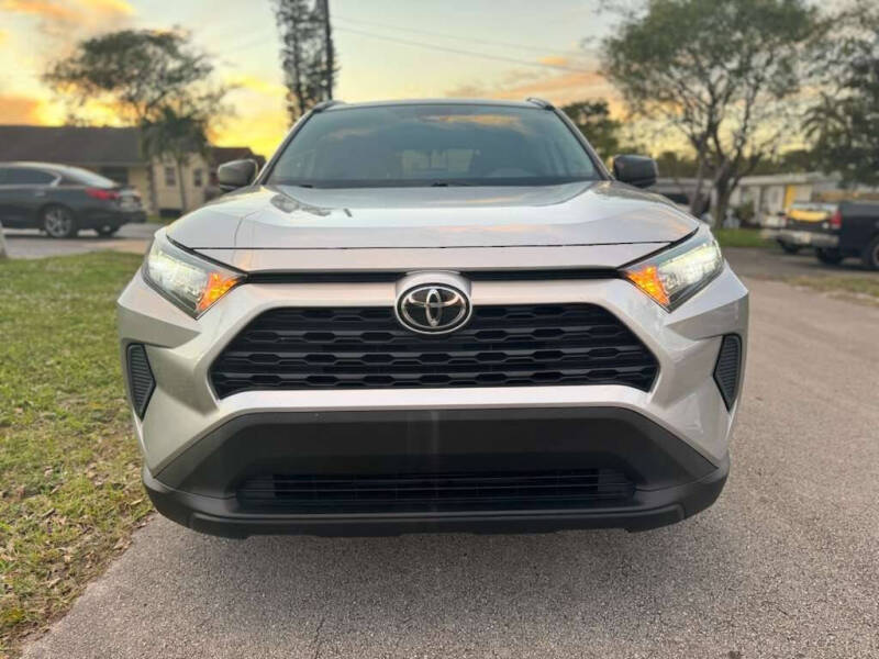 2022 Toyota RAV4 LE
