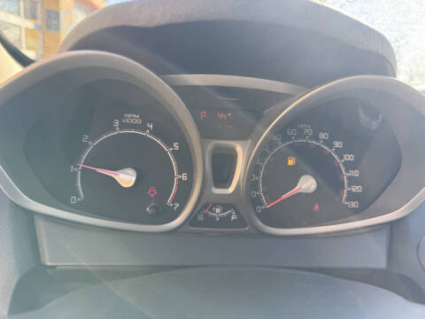 2011 Ford Fiesta SES