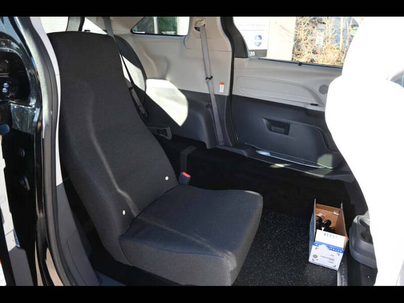 2024 Toyota Sienna LE 8-Passenger