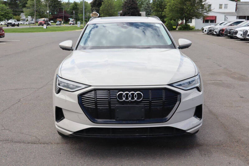 2021 Audi e-tron quattro Premium Plus