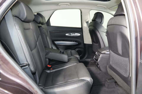 2022 Genesis GV70 2.5T Standard