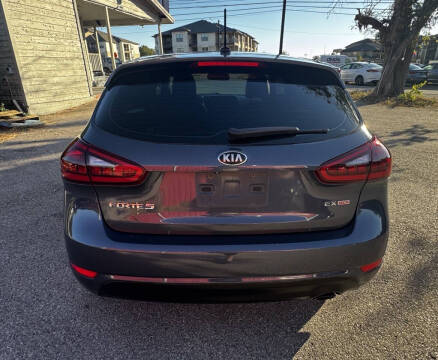 2016 Kia Forte5 EX