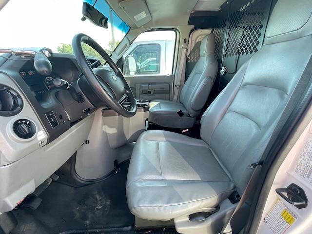 2014 Ford E-Series E-350 SD