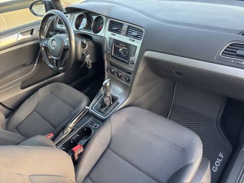 2017 Volkswagen Golf SportWagen TSI S 4Motion