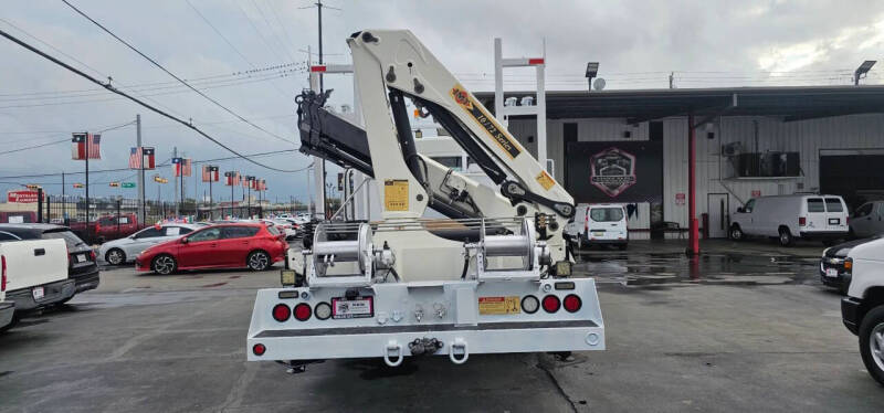 2016 Freightliner 108 SD