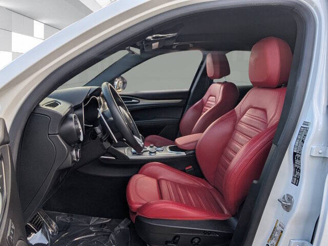 2023 Alfa Romeo Stelvio Veloce