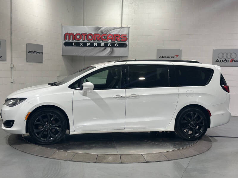 2018 Chrysler Pacifica Touring L Plus