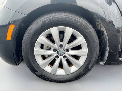 2019 Volkswagen Beetle 2.0T S