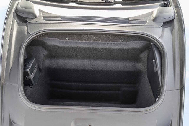 2025 Porsche 911 Carrera