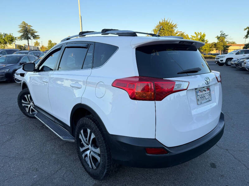 2015 Toyota RAV4 LE