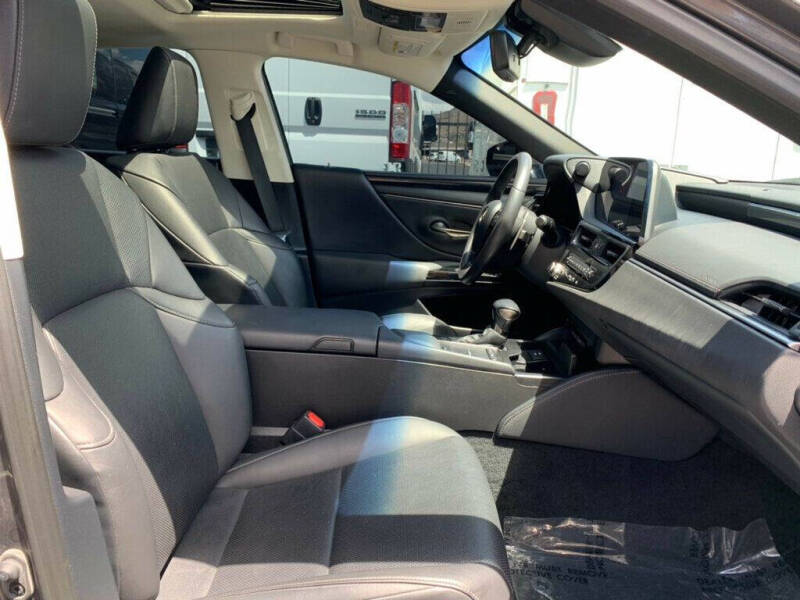 2022 Lexus ES 350