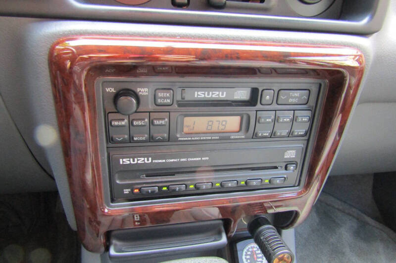 1998 Isuzu Rodeo LS