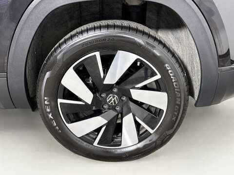 2025 Volkswagen Atlas Cross Sport SE 4Motion