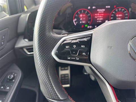 2024 Volkswagen Golf GTI SE