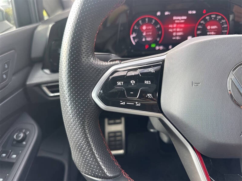 2024 Volkswagen Golf GTI SE