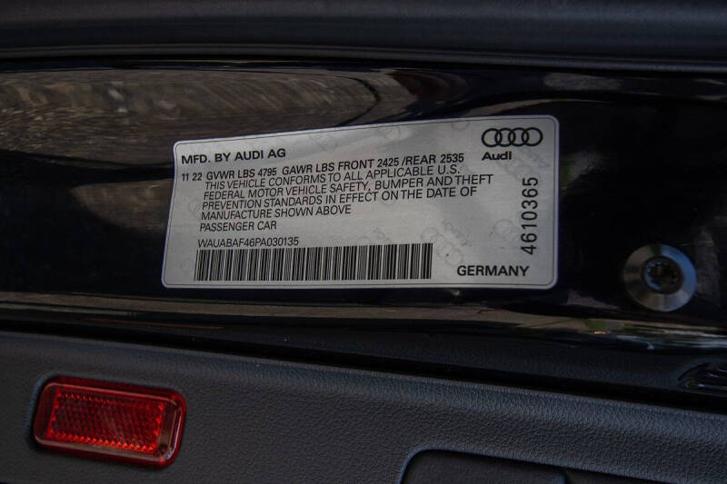 2023 Audi A4 quattro Premium 40 TFSI