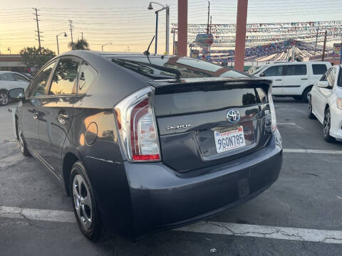 2015 Toyota Prius Two
