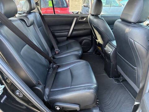 2013 Toyota Highlander SE