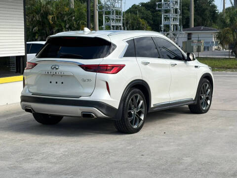 2019 Infiniti QX50 Essential