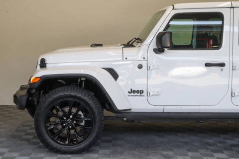 2025 Jeep Gladiator NightHawk