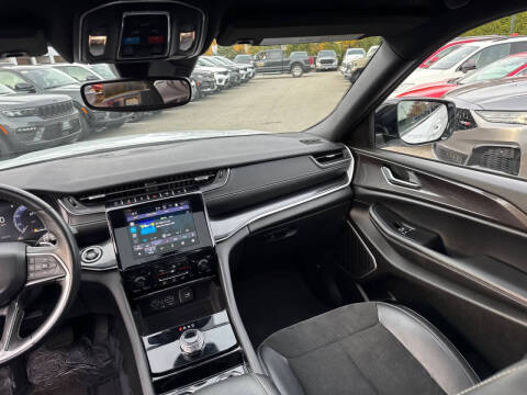 2022 Jeep Grand Cherokee L Altitude