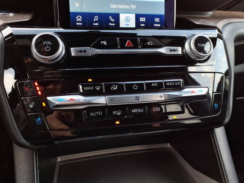 2023 Ford Explorer Hybrid Platinum