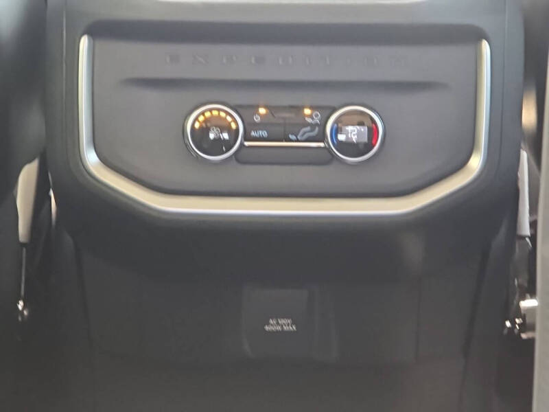 2027 Ford Expedition MAX Active