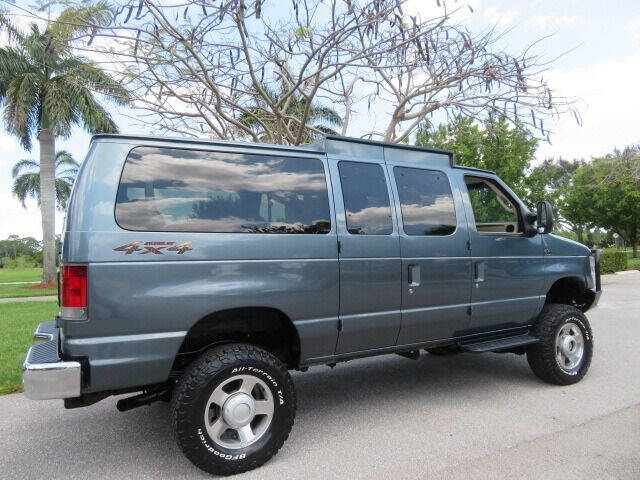 2013 Ford E-Series E-150 XLT