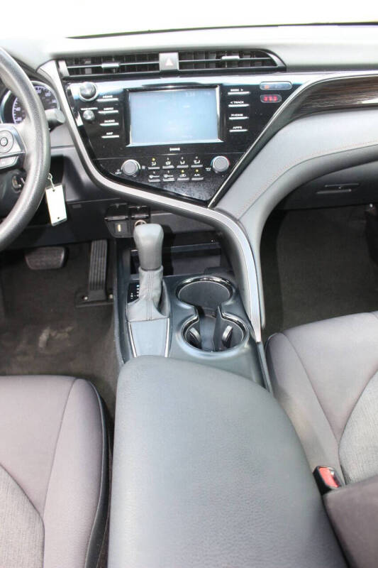 2020 Toyota Camry LE