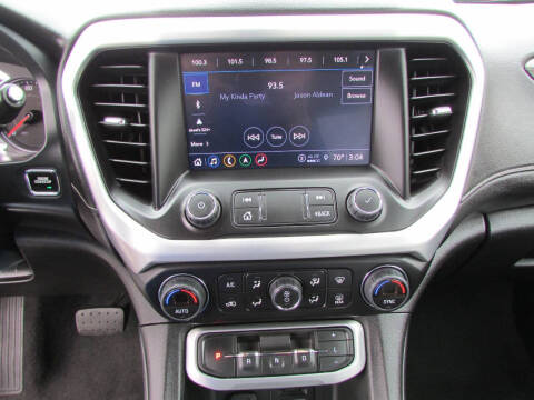 2023 GMC Acadia SLT