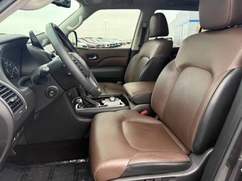 2022 Infiniti QX80 Luxe