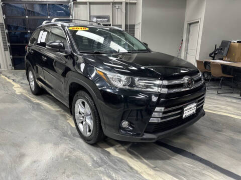 2018 Toyota Highlander for sale at Crossroads Car and Truck - Crossroads Car & Truck - Mulberry in Milford OH