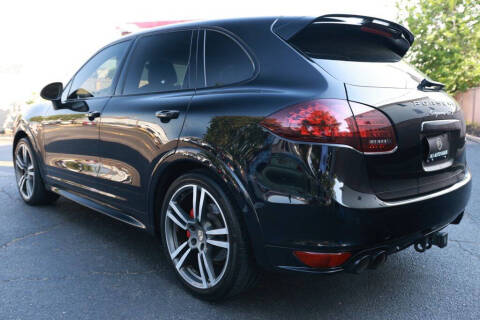 2013 Porsche Cayenne GTS