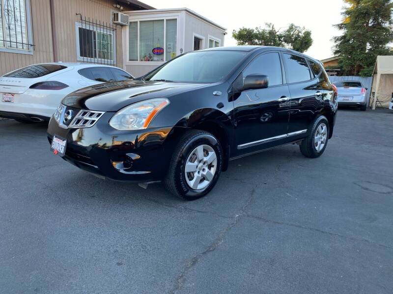 2011 Nissan Rogue for sale at Ronnie Motors LLC in San Jose CA