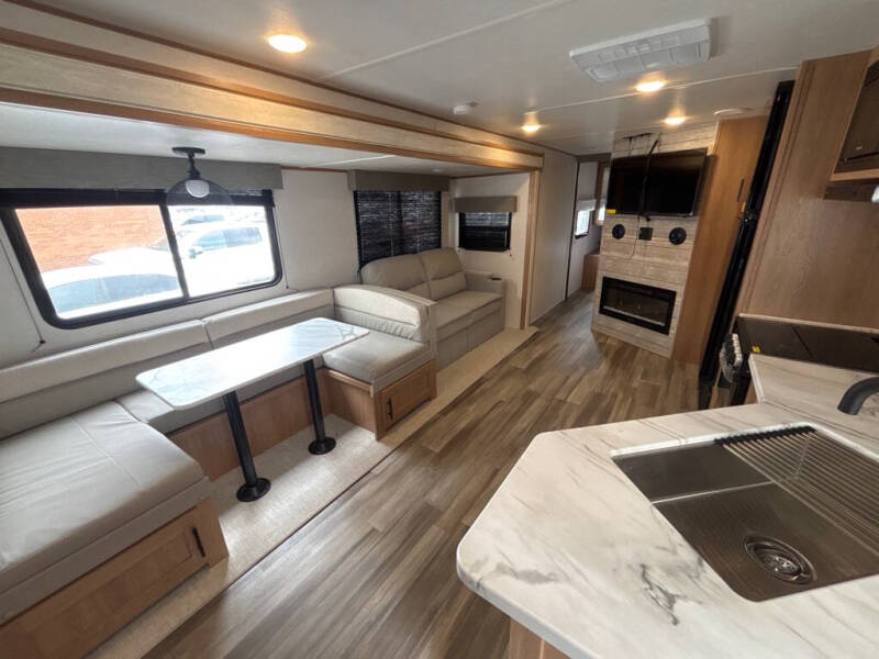 2024 Forest River PRIMETIME AVENG