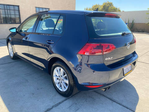 2017 Volkswagen Golf TSI S