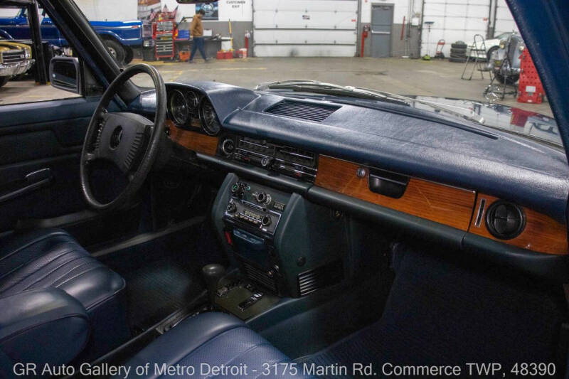 1975 Mercedes-Benz 280-Class