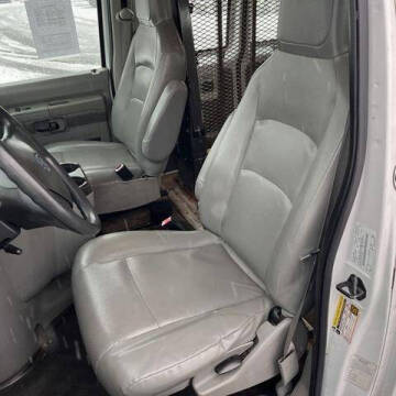 2013 Ford E-Series E-350 SD