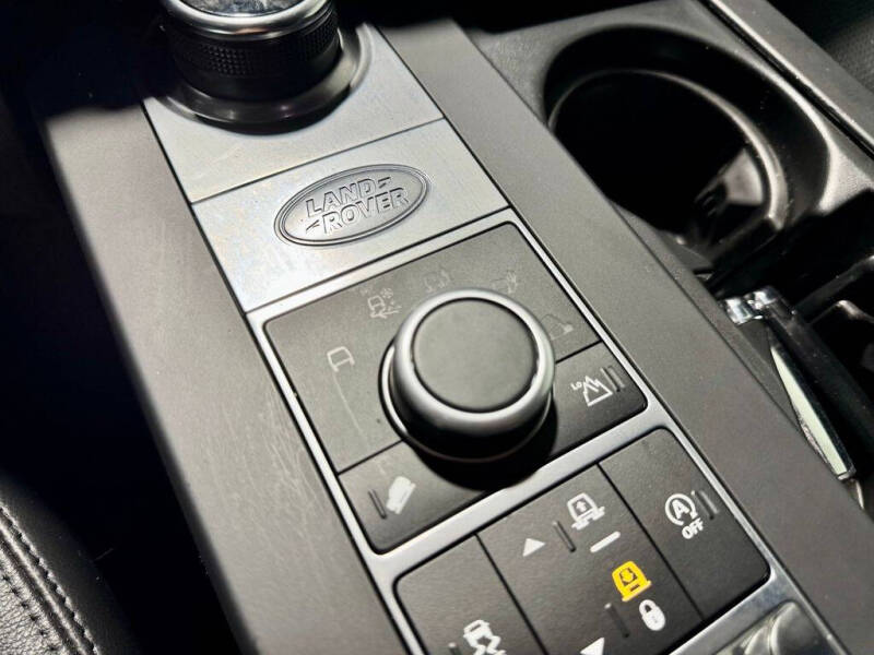 2020 Land Rover Discovery Landmark Edition